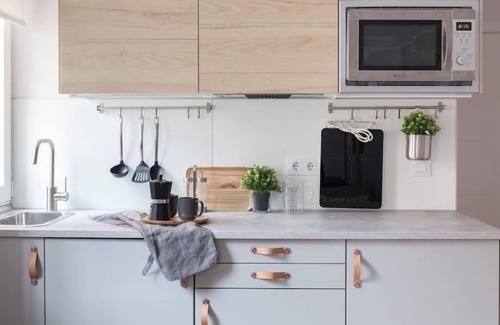 Hortaleza Apartment | Cozy studio w/double bathtube, Metro Pinar del Rey