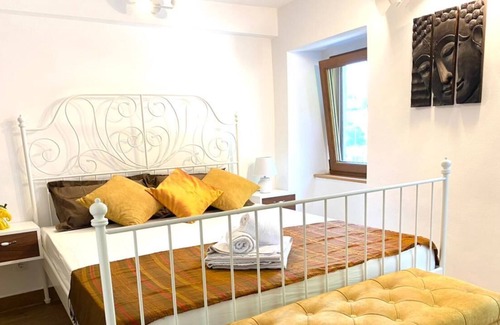 Kotor Old Town Apartment | Cozy Studio With Views of the Charming Garden