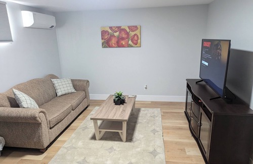 Moncton Apartment | Cozy suite in a serene area (Magnetic Hill) near Casino in Moncton,NB