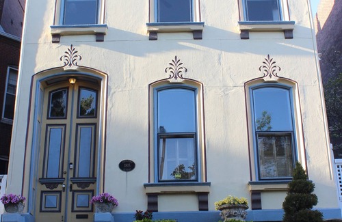 Lafayette Square Apartment | COZY SUITE - LAFAYETTE SQUARE