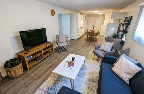 St. Catharines Apartment | Cozy suite near DT St.Catharines & Niagara