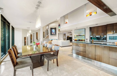 Ngaio Bay Cabin | Cozy Suite - Ocean View, Full-Service Luxury Lodge & Private Beach Access