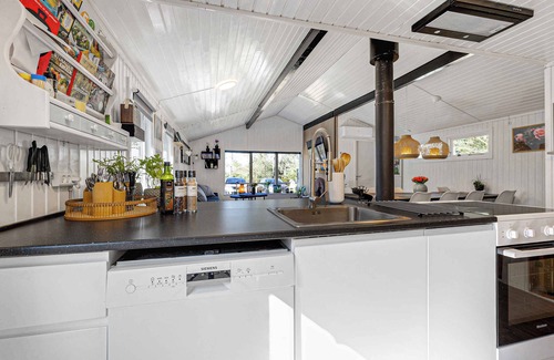 Helberskov Strand House | Cozy summerhouse in an incredibly scenic location