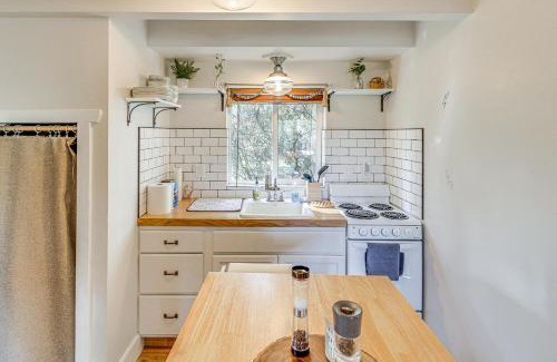 Garden Valley Apartment | Cozy Terrace Lakes Resort Cabin with Views