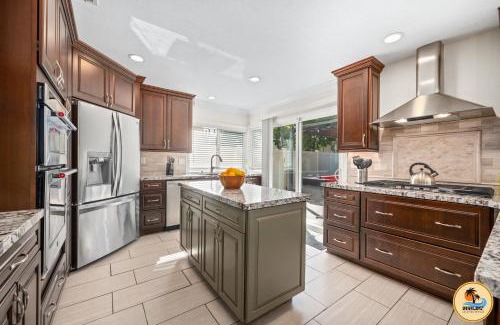 Tierrasanta House | Cozy Tierrasanta Escape-4BR, Pool, Firepit, Games!