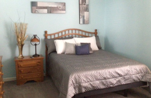 Dundalk House | Cozy Townhome in Baltimore, County