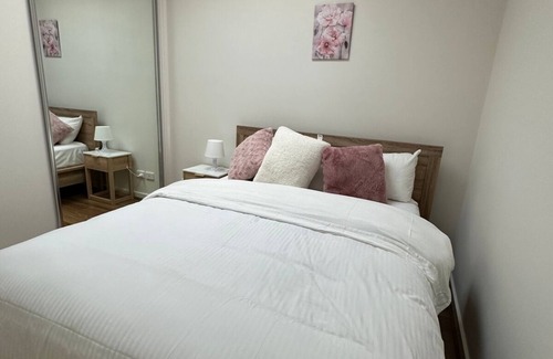 Werribee Apartment | Cozy Townhouse in Werribee centre
