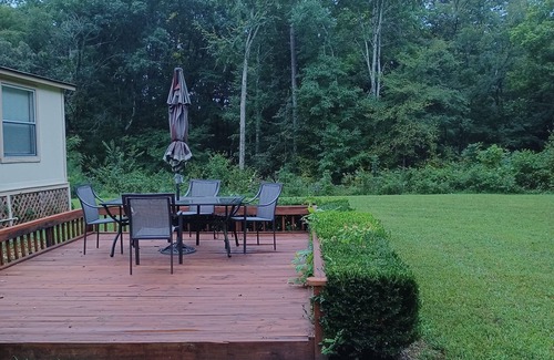 Mercer House | Cozy Tranquil Cottage Homestead. Pet-Friendly! Perfect for Families!