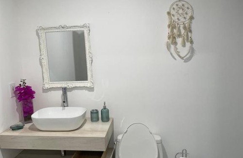 West Little Havana House | Cozy Triplex centrally located