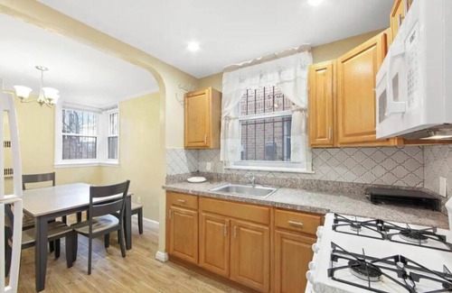 East Flatbush Apartment | Cozy two-bedroom Apartment