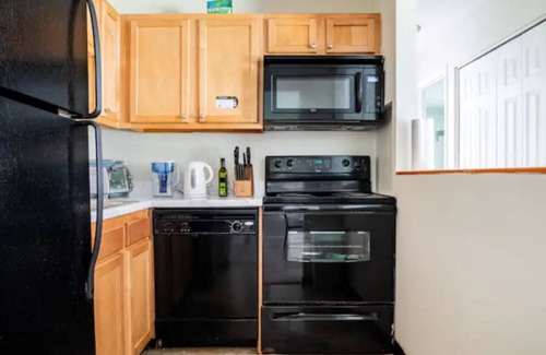 Norwood Apartment | Cozy Two Bedrooms Apartment in Norwood - Boston Massachusetts
