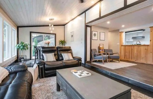 Severn Bridge House | Cozy up at this stunning and peaceful waterfront cottage <1.5hrs from GTA!