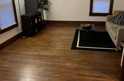 Saginaw Apartment | Cozy upstairs apartment