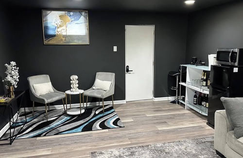 Kettering House | "COZY URBAN RETREAT"