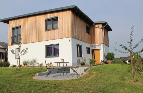 Dillingen an der Donau Apartment | Cozy vacation apartment (55sqm) with covered terrace