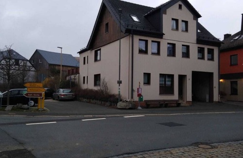 Sparneck Apartment | Cozy vacation apartment (65sqm) with wood-burning stove