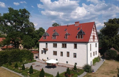 Roßdorf Apartment | Cozy vacation apartment (40 sqm) for up to two people with free WiFi