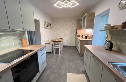Hautzendorf Apartment | Cozy vacation home (100sqm) with large garden