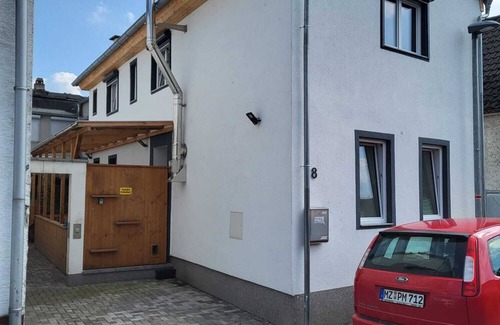 Mainz-Bingen Apartment | Cozy vacation home in Budenheim with full equipment