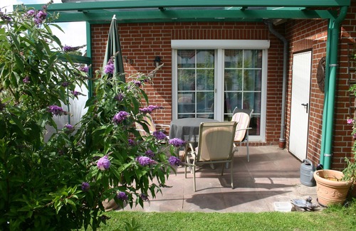 Neßmersiel House | Cozy vacation home near the dike, four-legged friends welcome
