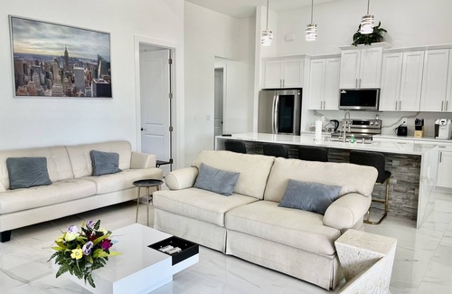 Mariner House | Cozy Vacation Home Pool