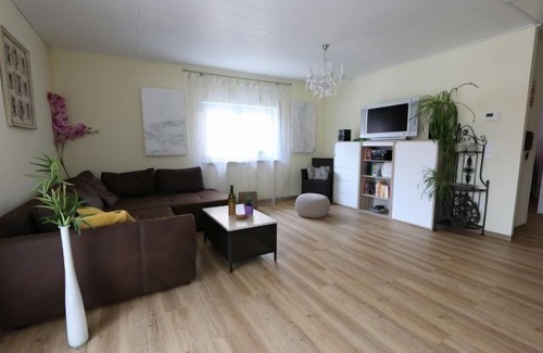 Konigheim Apartment | Cozy vacation home with balcony