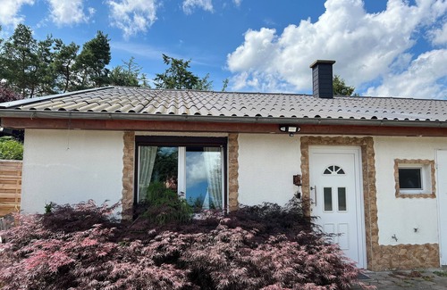 Zetel House | Cozy vacation home with large garden in a quiet location near the North Sea coast