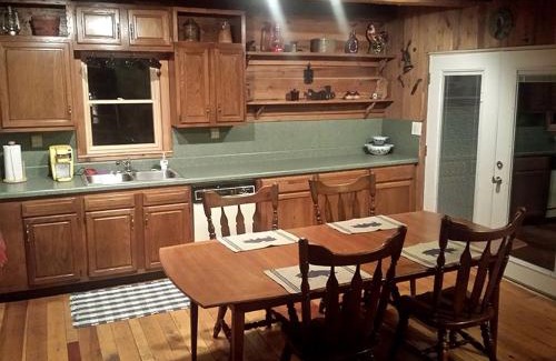 Champion House | Cozy Vacation Rental with High-Speed Wi-Fi near Seven Springs, Pennsylvania