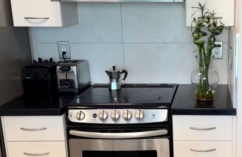 Coal Harbour Condo | Cozy Vancouver downtown west COAL HARBOUR .