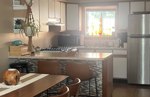 Ashtabula Cottage | Cozy Vibe, Clean, Beach Access, 10 mins to GOTL!