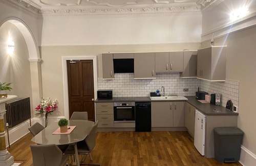 Sheffield Apartment | Cozy Victorian Gem Near Hospitals & Attractions