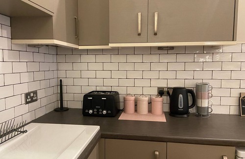Sheffield Apartment | Cozy Victorian Gem Near Hospitals & Attractions