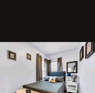 Detroit Villa | Cozy Villa Mini Hotel style