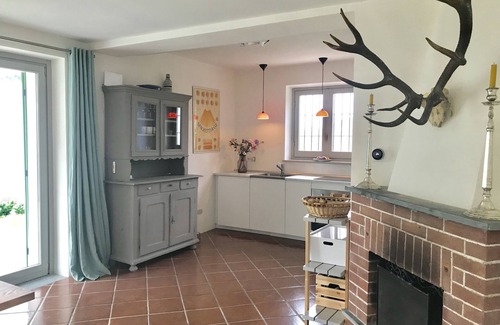 Calamandrana House | Cozy Villa w/amazing pool and view of the vineyards and hills of Monferrato!