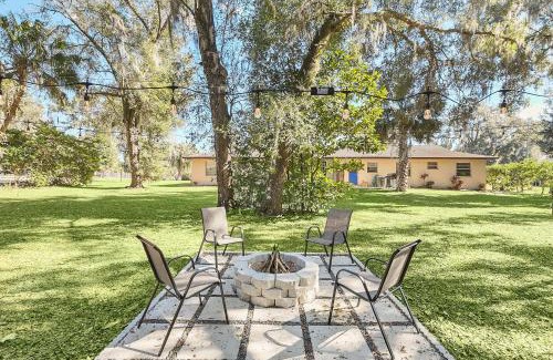 Orange City House | Cozy Villa with Spacious Outdoor Space