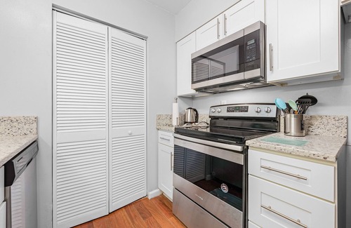 Mary Esther Condo | Cozy Waterfront Condo near Nature Park & Beaches