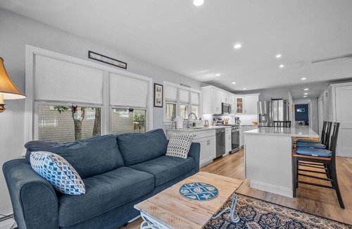 Mashpee House | Cozy Waterfront Getaway Dog-Friendly Peaceful Views & Easy Kayak Access