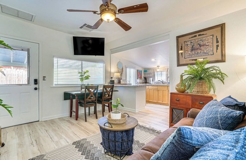 Collins House | Cozy Wickenburg Abode: Explore the Wild West!