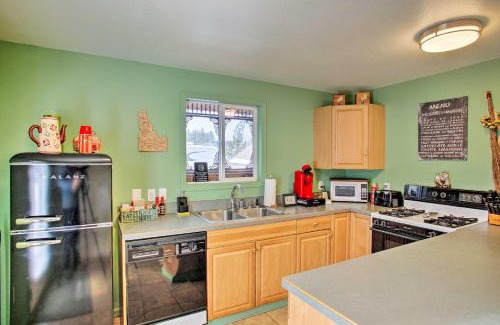 Winchester House | Cozy Winchester Lake Cabin HuntingandFishing Haven!