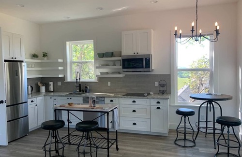 California Wine Country Cottage | Cozy Wine Country Rental Close to Downtown Hopland