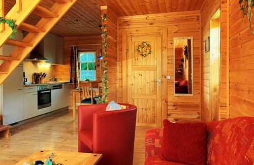 Steina House | * cozy wooden house - approx. 70 square meters with fenced garden - dogs welcome - WLAN incl