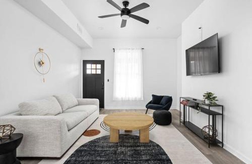 Holy Cross House | CozySuites 3BR Arsenal Heights Indy