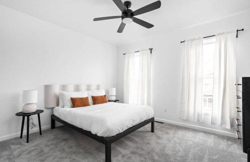 Holy Cross House | CozySuites 3BR Arsenal Heights Indy