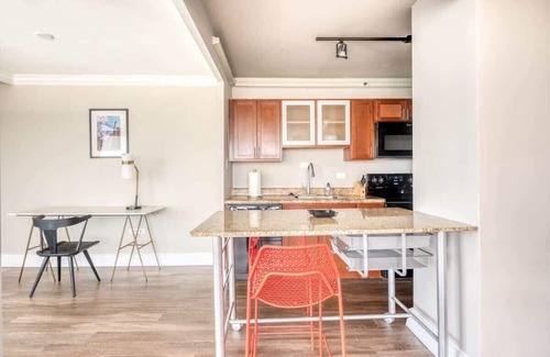 Old Louisville Apartment | CozySuites 800 Tower 1BR w/gym! 22