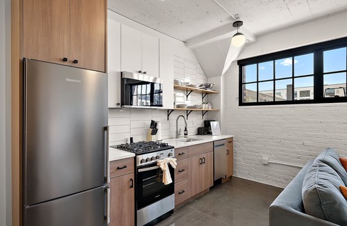 Warehouse District Apartment | CozySuites NLG - Modern 1BR condo #07