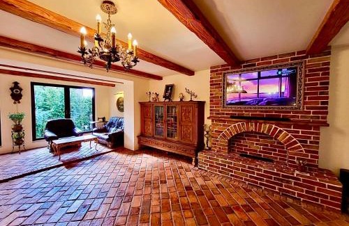 Wzgorza Krzeslawickie Villa | Cracow. Villa Cherubin Garden