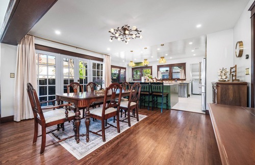 Belmont Heights House | 🏡 CRAFTSMAN BY THE SEA 🌊: Walking distance to the beach, free wifi and parking!