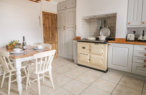 Embsay Cottage | CRAG VIEW COTTAGE, pet friendly, character holiday cottage in Embsay
