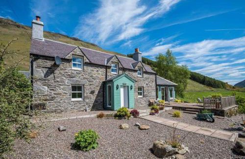 Loch Tay House | Craigeanie Farmhouse