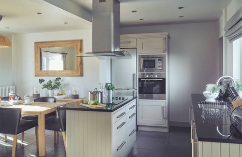 Craster Cottage | Craster Reach - a family friendly that sleeps 6 guests in 3 bedrooms